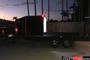 Half enclosed car trailer 