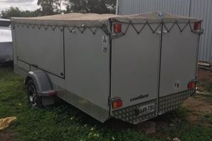 Car trailer enclosed tilting