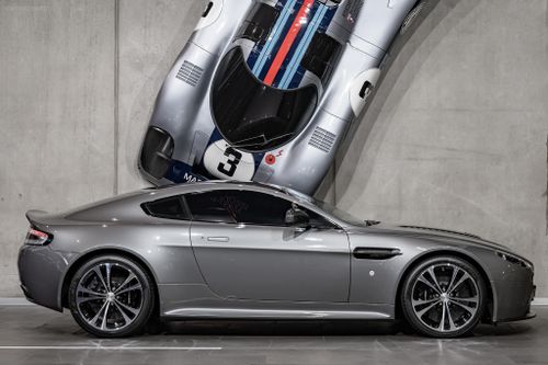 2013 Aston Martin V12 Vantage Carbon Black Coupe