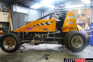 WINGLESS SPRINTCAR AND TRAILER