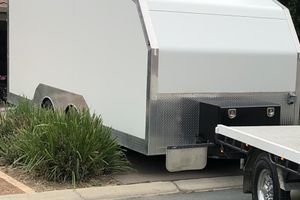 Enclosed car trailer 