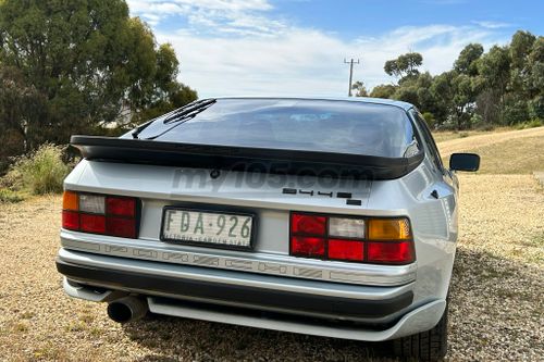 1989 Porsche 944 S2