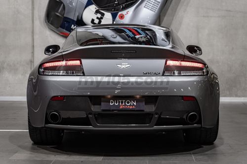2013 Aston Martin V12 Vantage Carbon Black Coupe