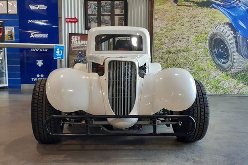 2021 LEGEND CARS 1934 Ford & Chevy coupe 