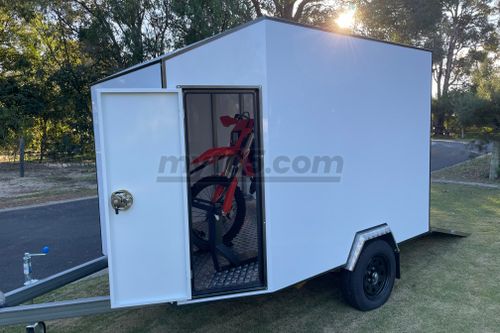 2024 NEW Enclosed trailer (motorbike)