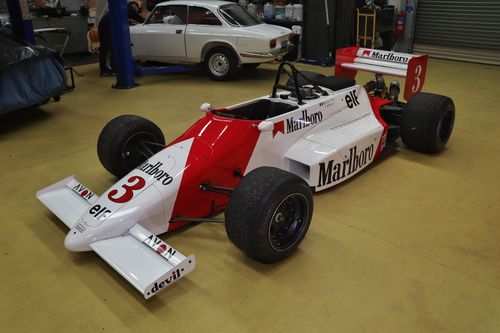 1985 March  85B - Formula 3000