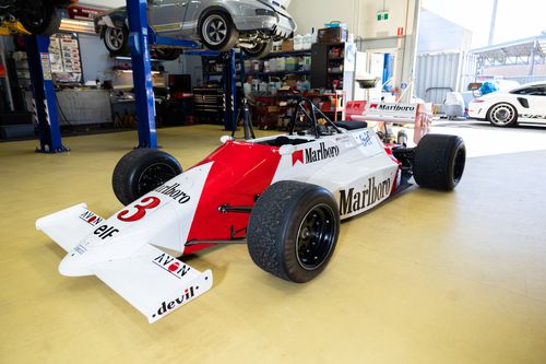 1985 March  85B - Formula 3000