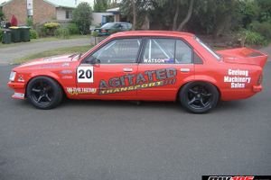 vh commodore cup car