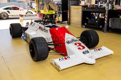 1985 March  85B - Formula 3000