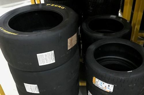 2020 Pirelli Tyres Slick /  Wet / Trofeo R