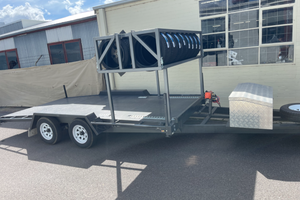 2022 beavertail Car trailer 2000mm ramps tyre rack