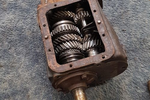  Ford Zephyr Mk3   C/R gearbox 